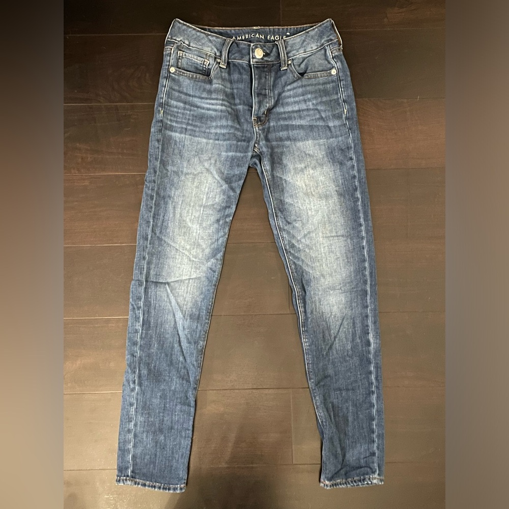 American eagle tomgirl jeans medium wash size 0